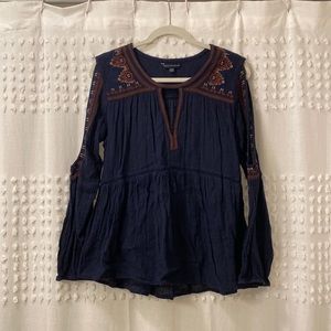 American Eagle Bohemian Embroidered Key Hole Cold Shoulder Peasant Top